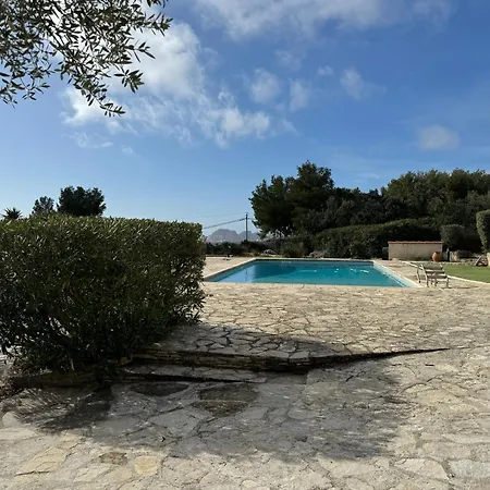 Piscine La Ciotat - *